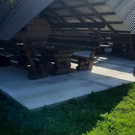 Petite Apartamento Velyatyn